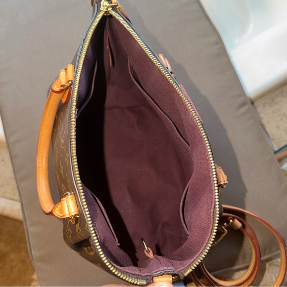 Louis Vuitton Turenne PM Monogram Canvas Hand and Shoulder Bag - Picture 4 of 14